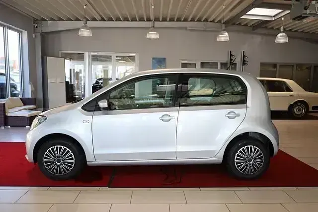Gebraucht Seat Mii I-Tech 60 PS (44 kW) 2015 "reflex" silber Kleinwagen