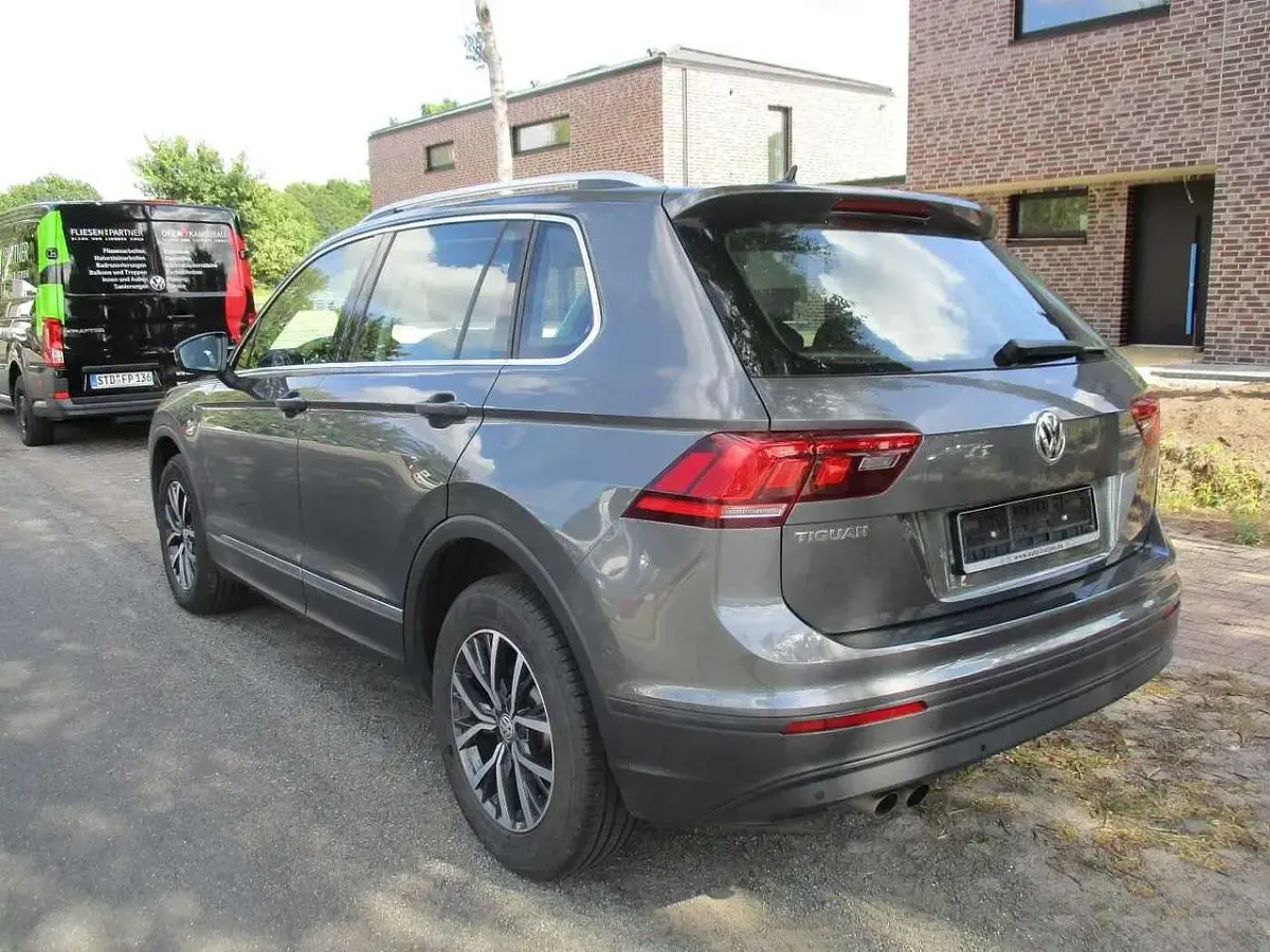 Gebraucht VW Tiguan Comfortline 190 PS (139 kW) 2019 Grau SUV