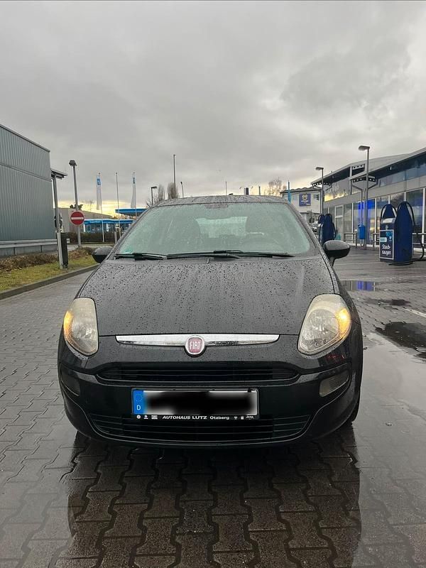 Gebraucht Fiat Punto 69 PS (50 kW) 2011 Schwarz Kleinwagen