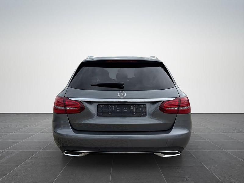 Gebraucht Mercedes C200 Avantgarde 160 PS (117 kW) 2019 Grau Limousine