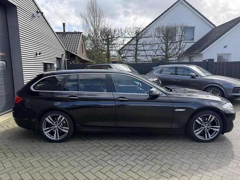 Gebraucht BMW 523 Executive 204 PS (150 kW) 2011 Schwarz Kombi