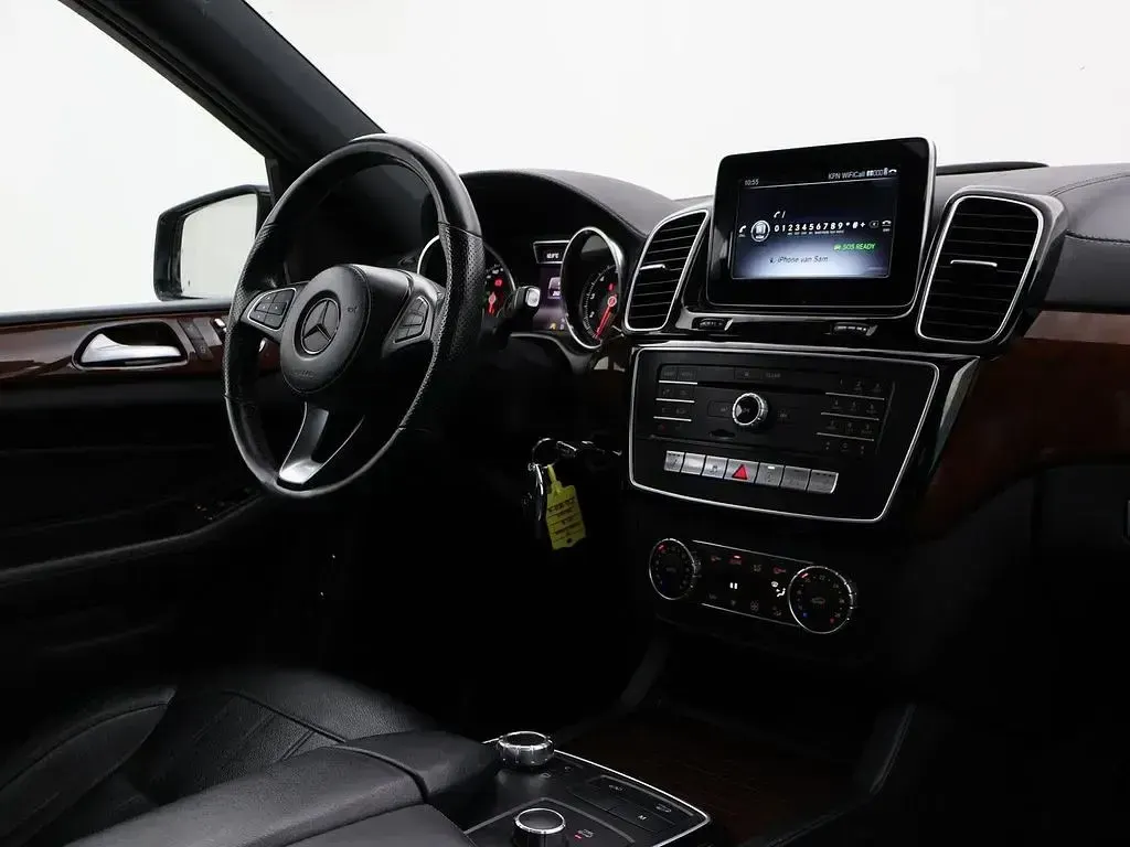 Gebraucht Mercedes GLS400 333 PS (244 kW) 2017 Schwarz SUV