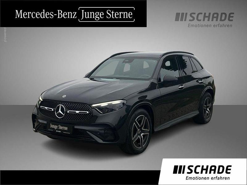Grau Gebraucht 2024 Mercedes GLC300 AMG line SUV | 61.750 € (Fairer Preis) - Bild 1/4