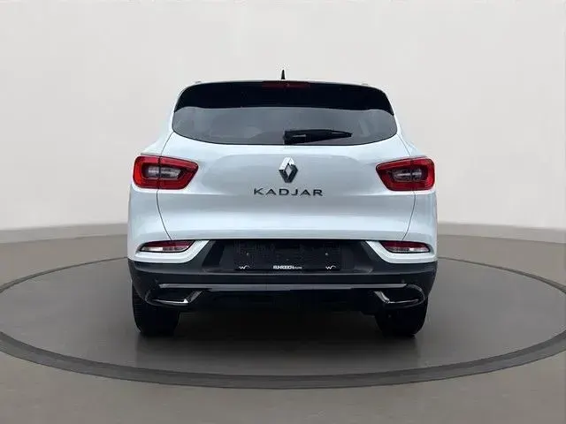 Gebraucht Renault Kadjar 158 PS (116 kW) 2021 Weiss "nacre" SUV