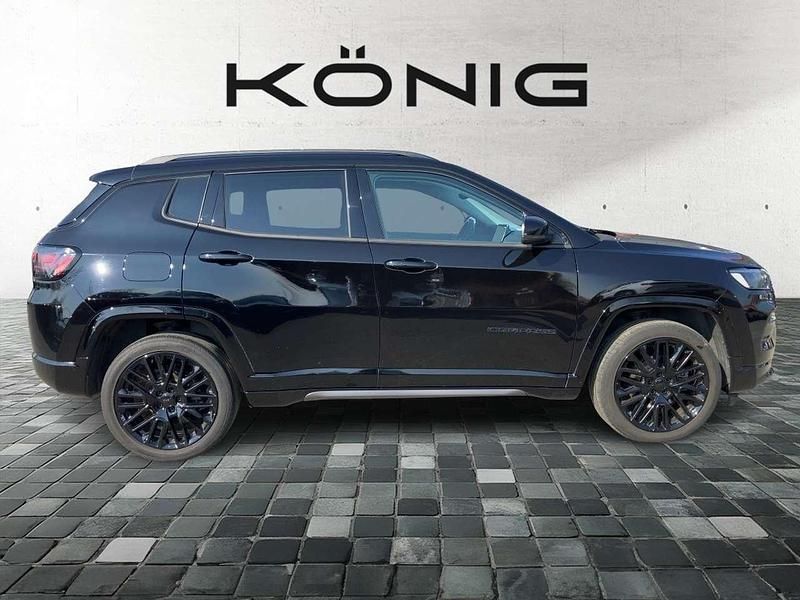 Gebraucht Jeep Compass Altitude 131 PS (96 kW) 2023 Solid black SUV