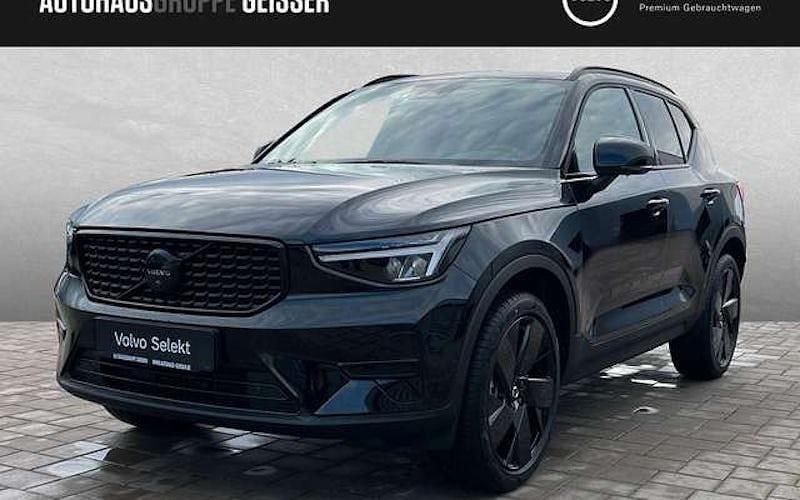 Gebraucht Volvo XC40 Plus 163 PS (119 kW) 2025 Onyx schwarz SUV