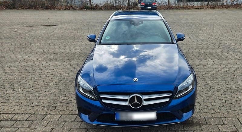 Gebraucht Mercedes C200 184 PS (135 kW) 2018 Blau Kombi