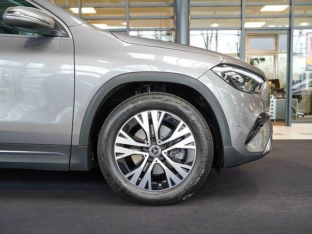 Gebraucht Mercedes GLA180 Progressive 116 PS (85 kW) 2024 Grau SUV