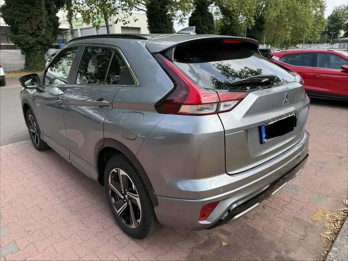 Gebraucht Mitsubishi Eclipse Cross Plus 98 PS (72 kW) 2022 Grau SUV
