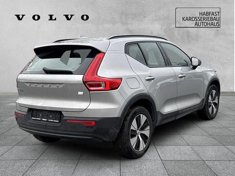 Gebraucht Volvo XC40 Plus 211 PS (155 kW) 2022 Silver dawn / metallic SUV