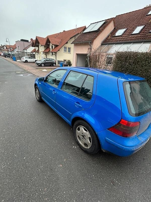 Gebraucht VW Golf IV 101 PS (74 kW) 2001 Blau Kleinwagen