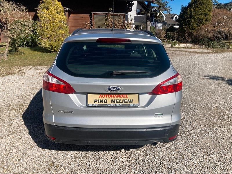 Gebraucht Ford Focus Trend 116 PS (85 kW) 2013 Silber Kombi