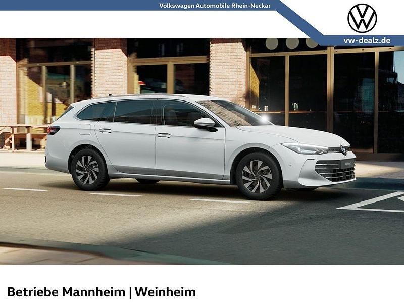 Nouă VW Passat Business 150 CP (110 kW) 2026 Alb Berlinǎ