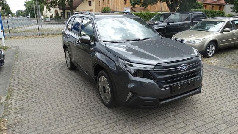 Neu Subaru Forester Exclusive+ 136 PS (100 kW) 2025 Schwarz SUV