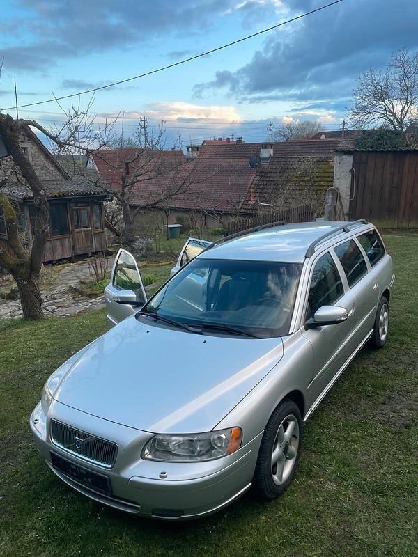 Gebraucht Volvo V70 185 PS (136 kW) 2007 Silber Kombi
