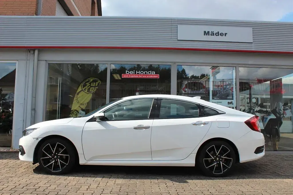 Gebraucht Honda Civic Executive 182 PS (133 kW) 2017 Weiß Limousine