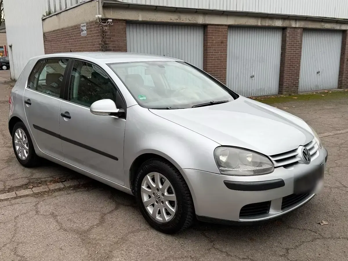 Gebraucht VW Golf V Comfortline 150 PS (110 kW) 2005 Silber Kleinwagen
