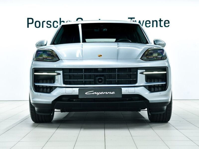 Second-hand Porsche Cayenne 470 CP (345 kW) 2025 Argintiu SUV