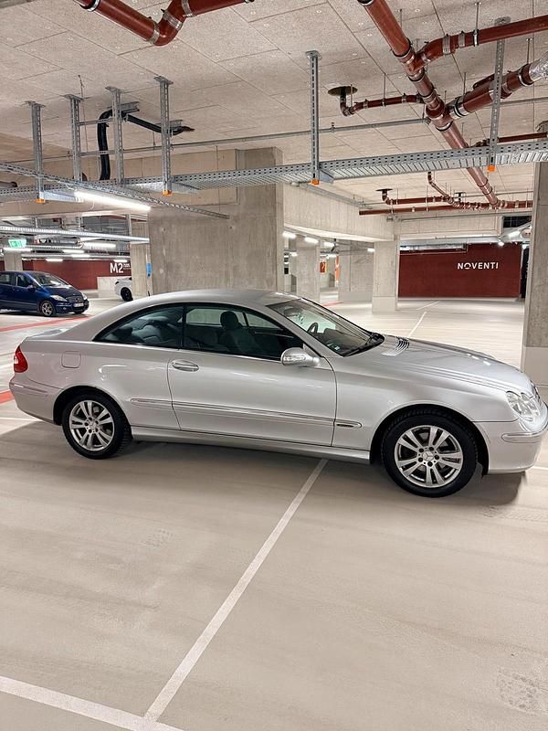 Gebraucht Mercedes CLK200 163 PS (119 kW) 2004 Silber Coupé