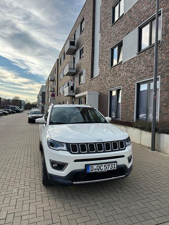 Gebraucht Jeep Compass Limited 170 PS (125 kW) 2019 Weiß SUV