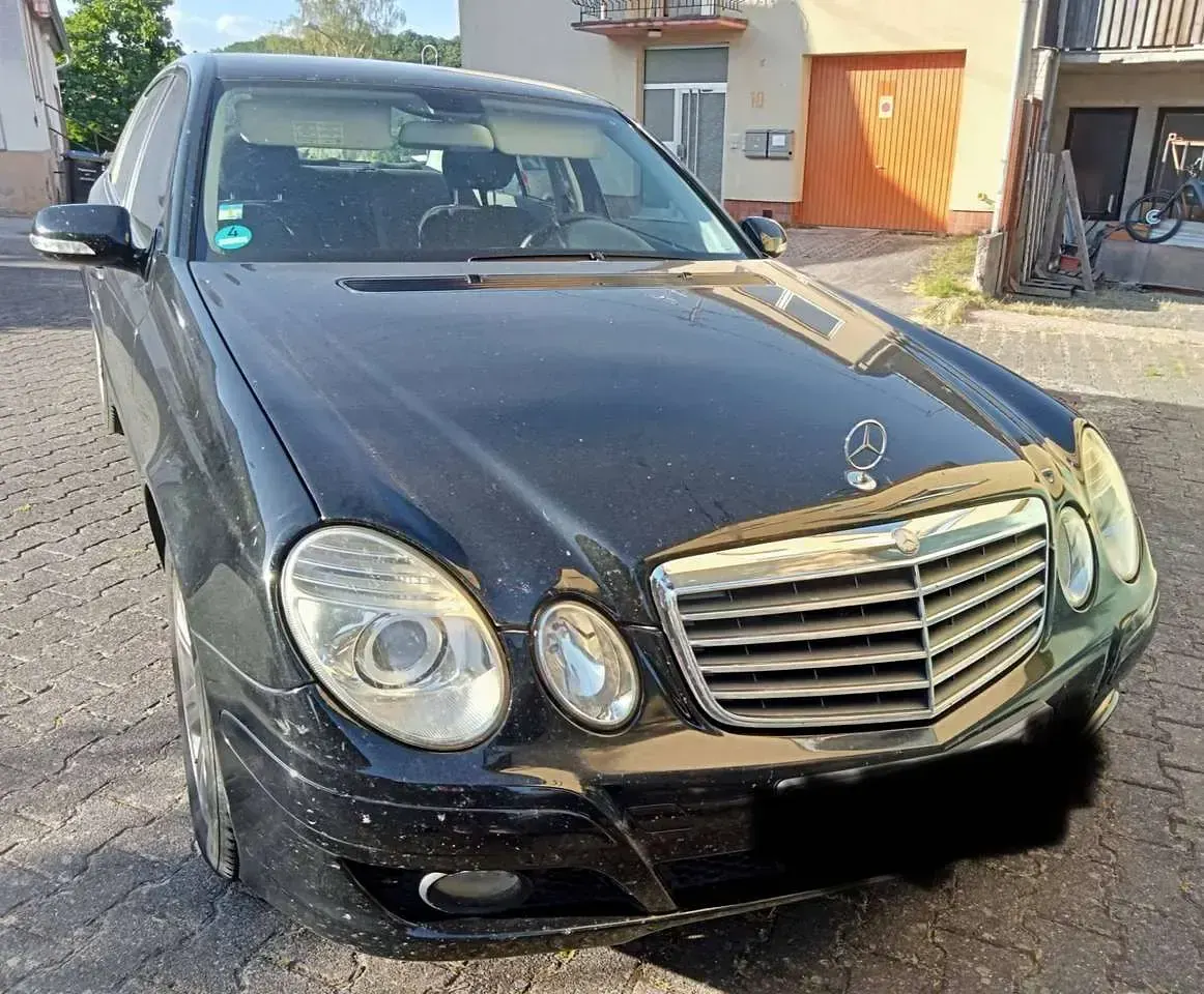 Gebraucht Mercedes E200 Classic 136 PS (100 kW) 2007 Schwarz Limousine