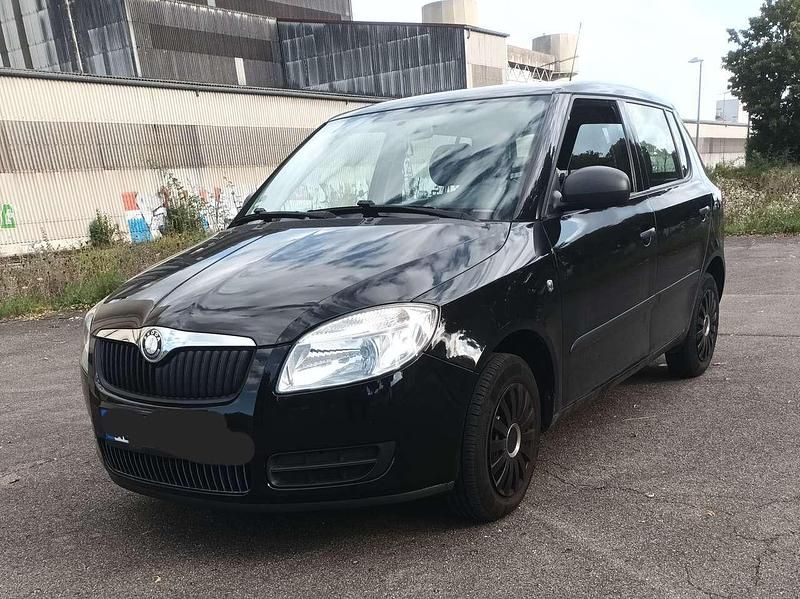Schwarz Gebraucht 2009 Skoda Fabia Limousine | 2.490 € (Fairer Preis) - Bild 1/4