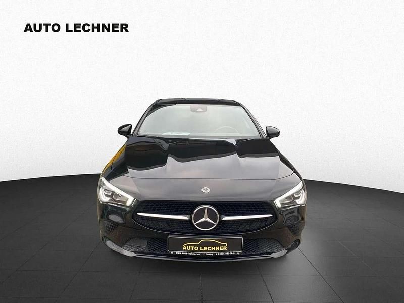 Gebraucht Mercedes CLA200 Night 150 PS (110 kW) 2021 Nachtschwarz Coupé