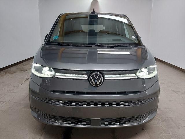 Second-hand VW Multivan Style 150 CP (110 kW) 2024 Gri Monovolum