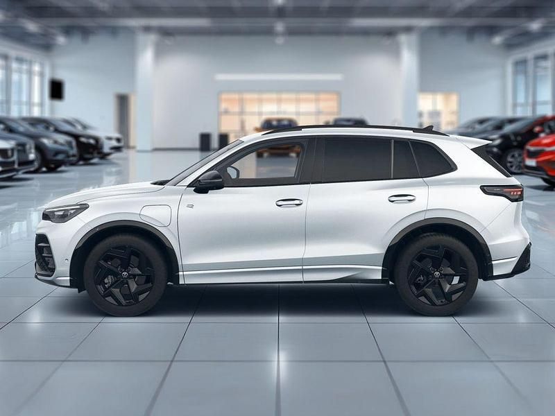 Neu VW Tiguan R-line 272 PS (200 kW) 2025 Silber SUV