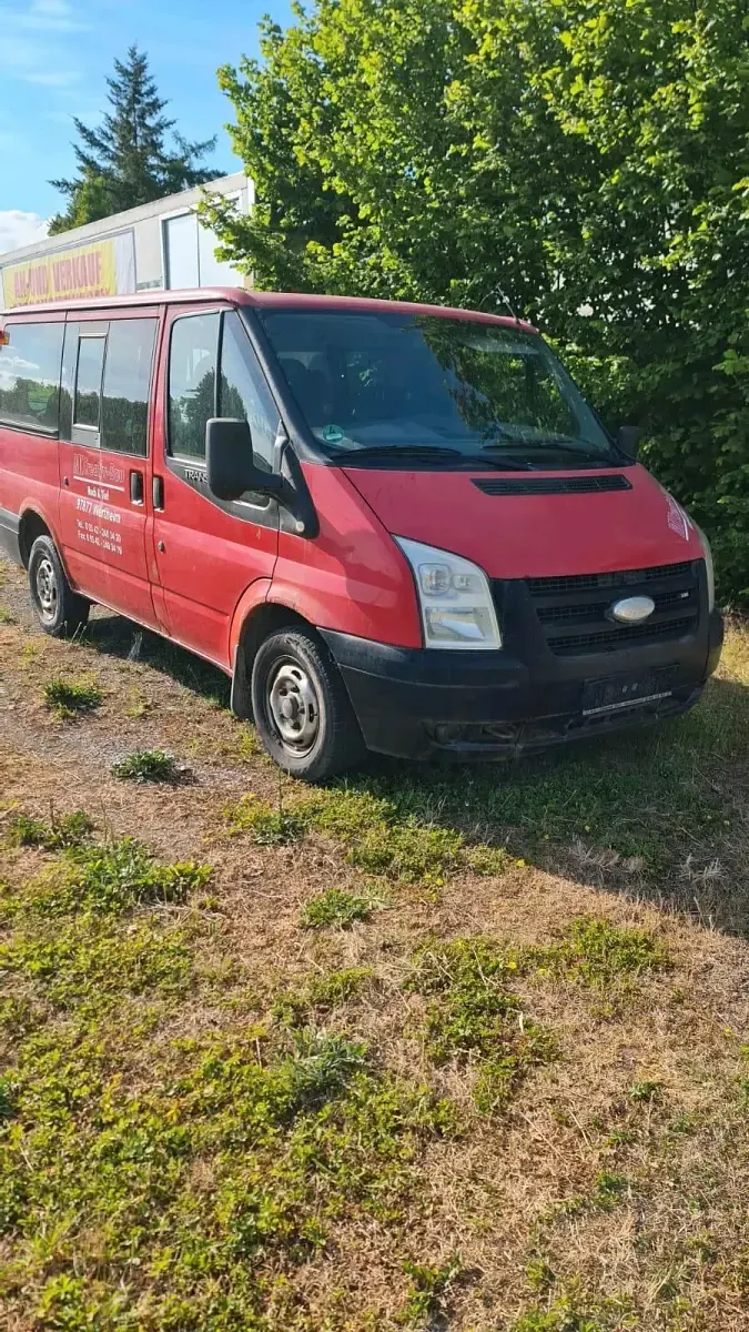 Second-hand Ford Transit 86 CP (63 kW) 2008 Roșu Monovolum