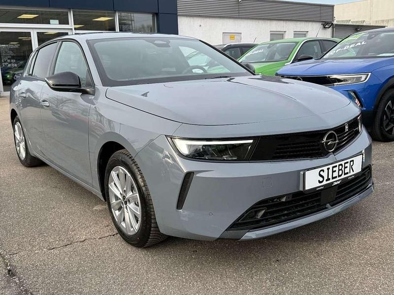 Gebraucht Opel Astra Edition 136 PS (100 kW) 2026 Grafik grau Limousine