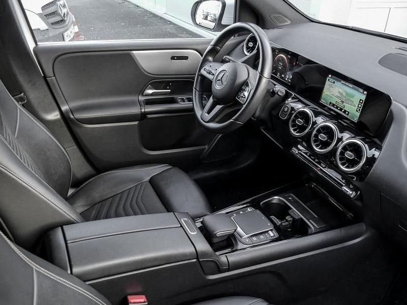 Gebraucht Mercedes E250 160 PS (117 kW) 2021 Weiß Limousine