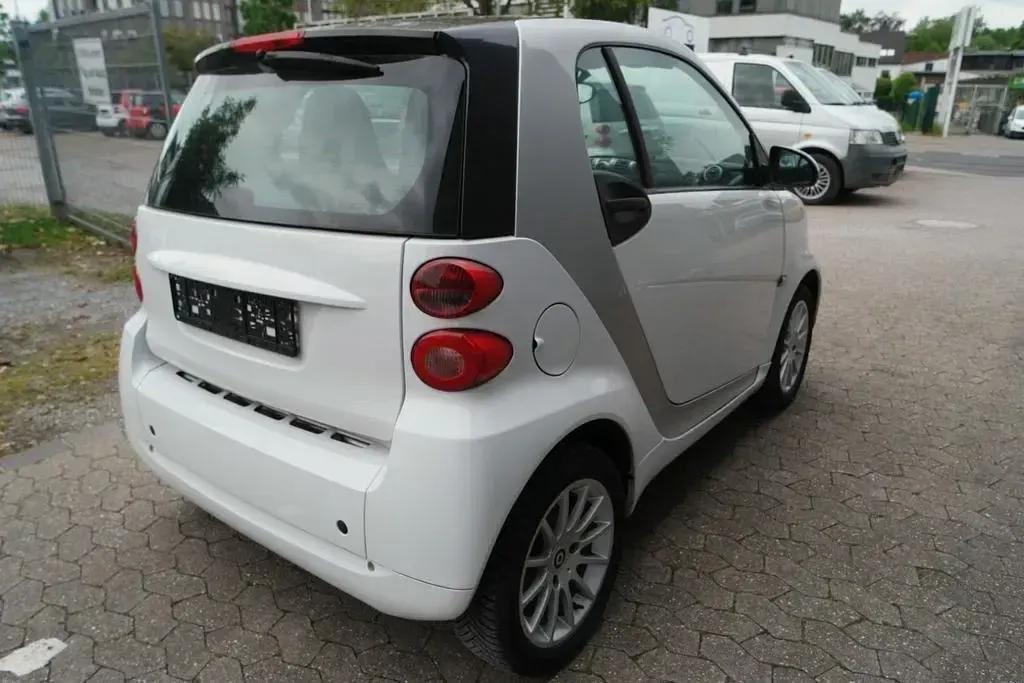 Gebraucht Smart ForTwo Coupé 71 PS (52 kW) 2013 Silber Coupé