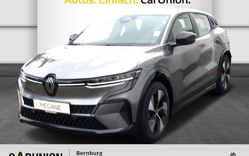 Grau Neu 2024 Renault Mégane Komfort Limousine | 33.995 € (Superpreis) - Bild 1/4