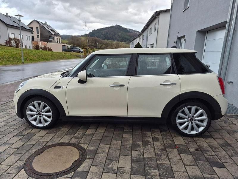 Gebraucht Mini ONE 102 PS (75 kW) 2018 Beige Kleinwagen