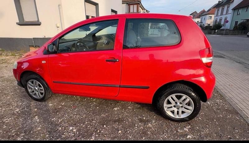 Gebraucht VW Fox 75 PS (55 kW) 2006 Rot Kleinwagen