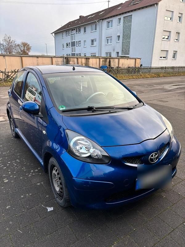 Blau Gebraucht 2007 Toyota Aygo Kleinwagen | 2.000 € (Guter Preis) - Bild 1/4