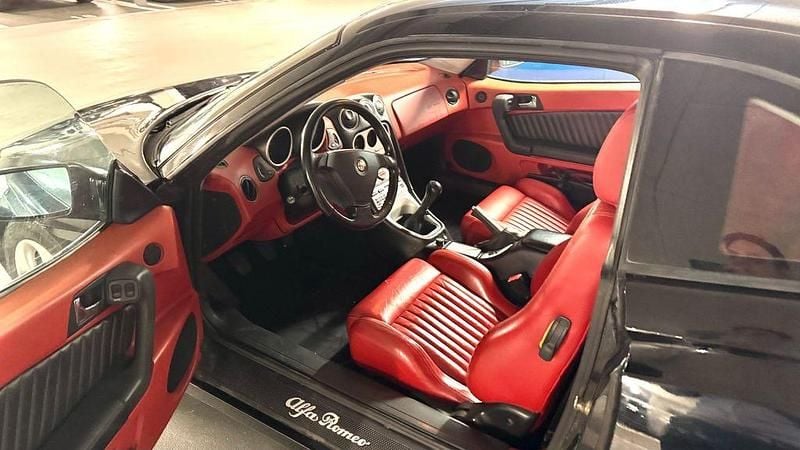 Schwarz Gebraucht 1998 Alfa Romeo GTV Coupé | 14.450 € - Bild 1/4