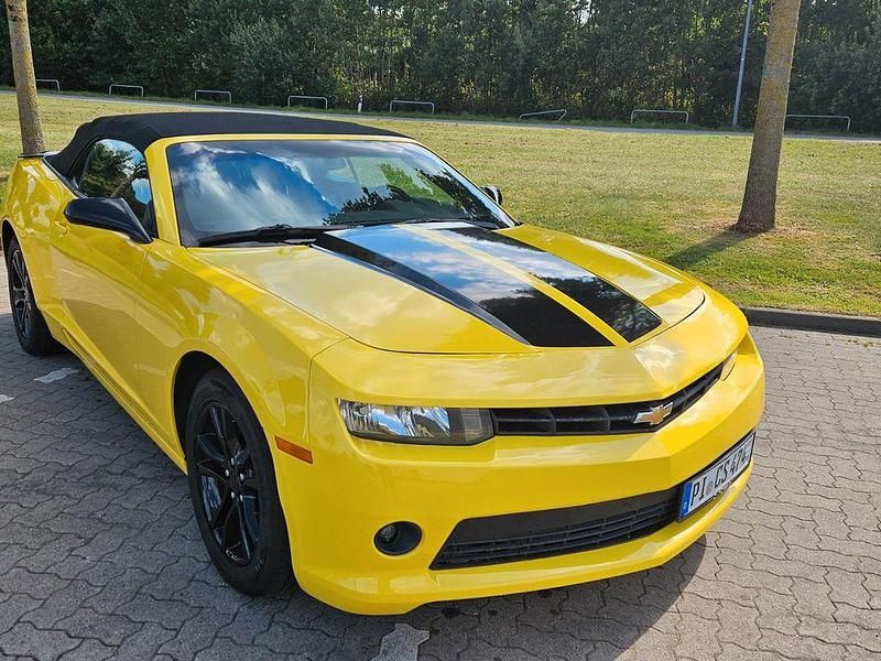 Gelb Gebraucht 2015 Chevrolet Camaro Cabrio | 22.400 € (Fairer Preis) - Bild 1/4
