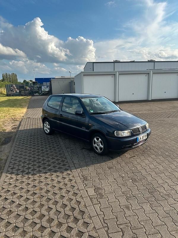Blau Gebraucht 1999 VW Polo Kleinwagen | 500 € (Guter Preis) - Bild 1/4