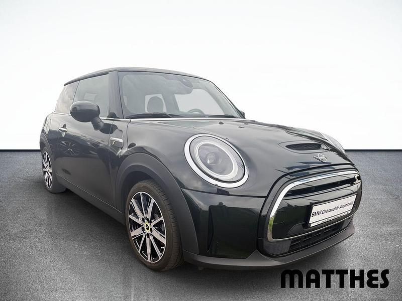 Gebraucht Mini Cooper SE Classic 135 kW (184 PS) 2022 Schwarz Kleinwagen