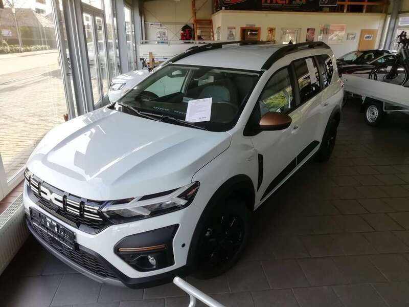 Arctisweiss (metallic zzgl.) Neu 2025 Dacia Jogger Extreme Van / Kleinbus | 23.799 € (Fairer Preis) - Bild 1/4