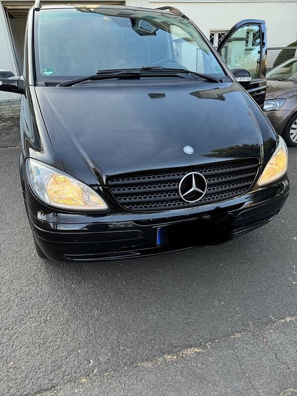 Schwarz Gebraucht 2008 Mercedes Viano Van / Kleinbus | 12.500 € (Teuer) - Bild 1/4