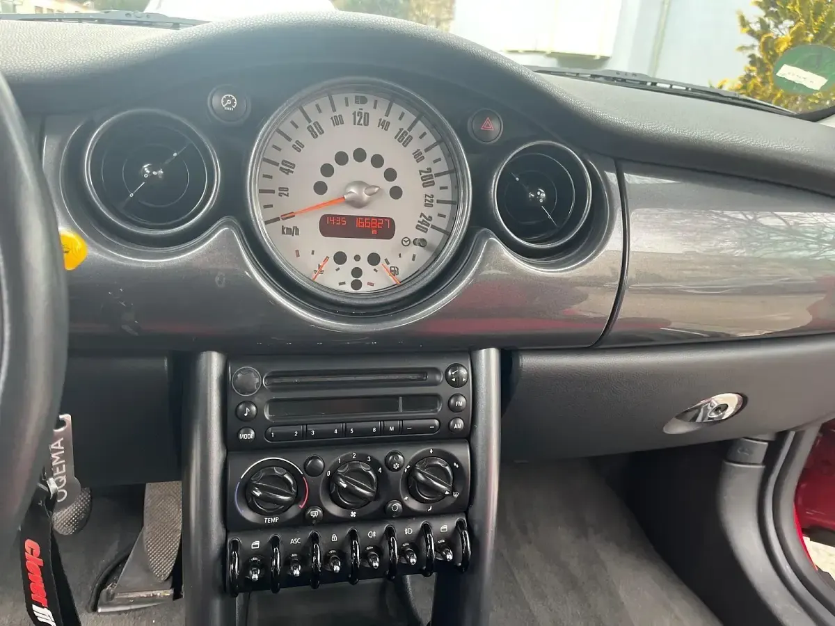 Used Mini Cooper 116 HP (85 kW) 2006 Red Hatchback