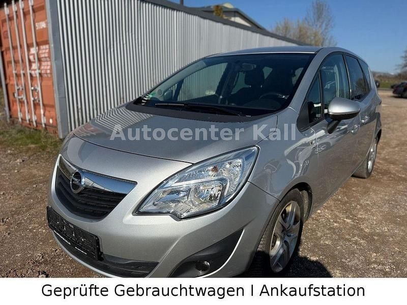 Gebraucht Opel Meriva 101 PS (74 kW) 2012 Silber Van / Kleinbus