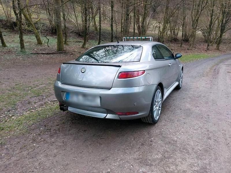 Gebraucht Alfa Romeo GT 160 PS (117 kW) 2004 Silber Coupé
