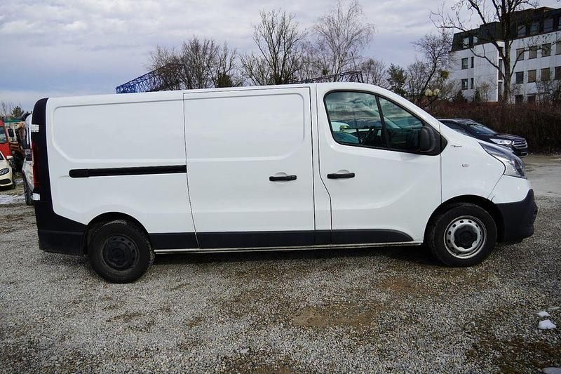 Gebraucht Renault Trafic Komfort 120 PS (88 kW) 2021 Weiß Van / Kleinbus