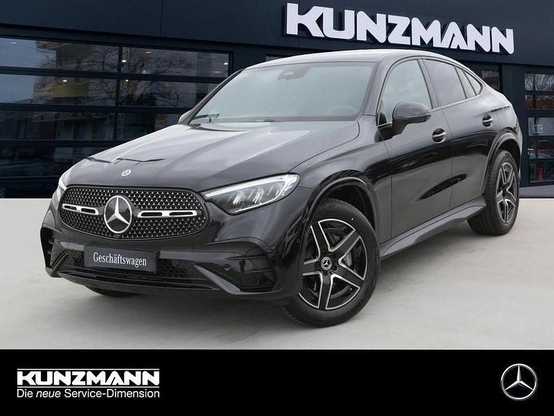 Obsidianschwarz metallic Gebraucht 2025 Mercedes GLC200 AMG SUV | 57.849 € (Etwas zu teuer) - Bild 1/4