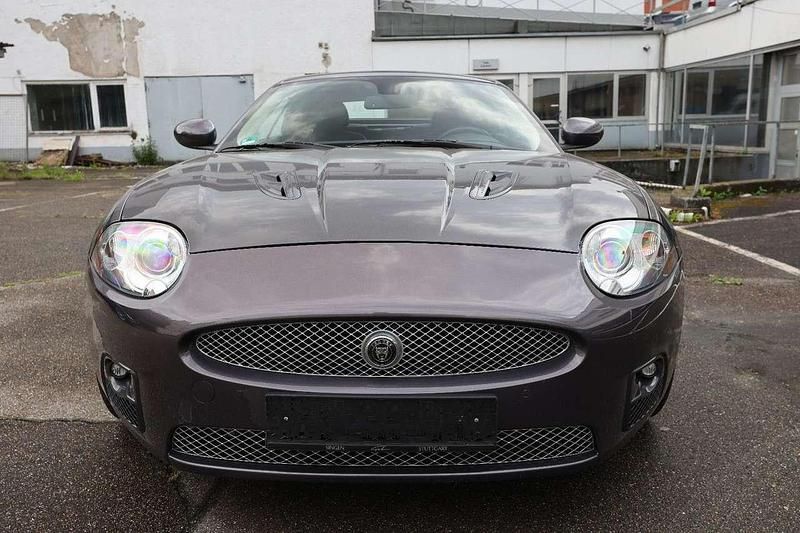 Gebraucht Jaguar XKR 416 PS (305 kW) 2008 Pearl grey . Cabrio