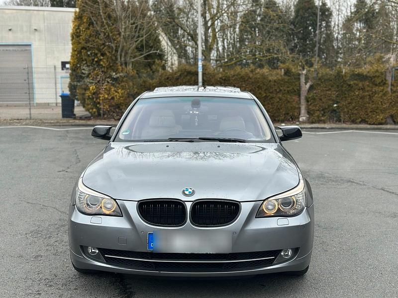 Gebraucht BMW 530 272 PS (200 kW) 2008 Grau Limousine